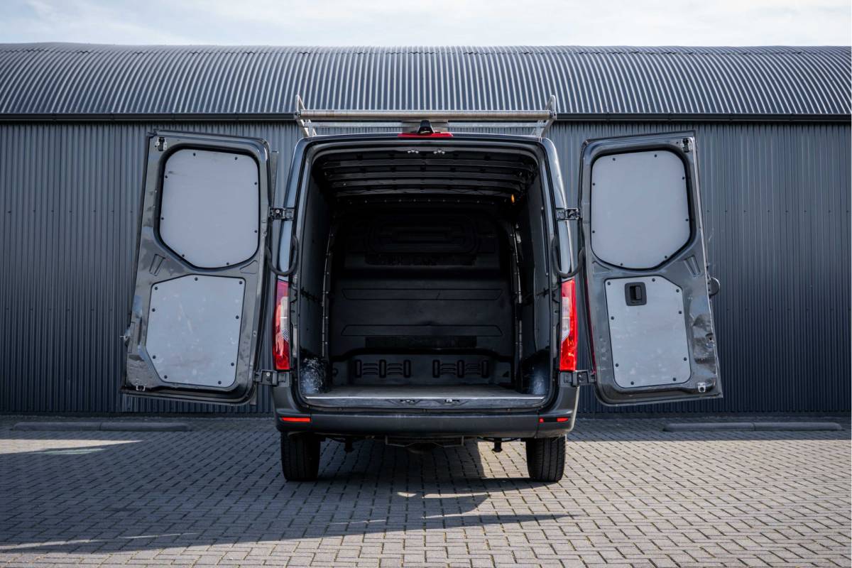 Mercedes-Benz Sprinter Mercedes-Benz Sprinter 314 CDI RWD L2H1 | Automaat | 3-Zits | Camera | Cruise | Mbux | Airco | Imperiaal