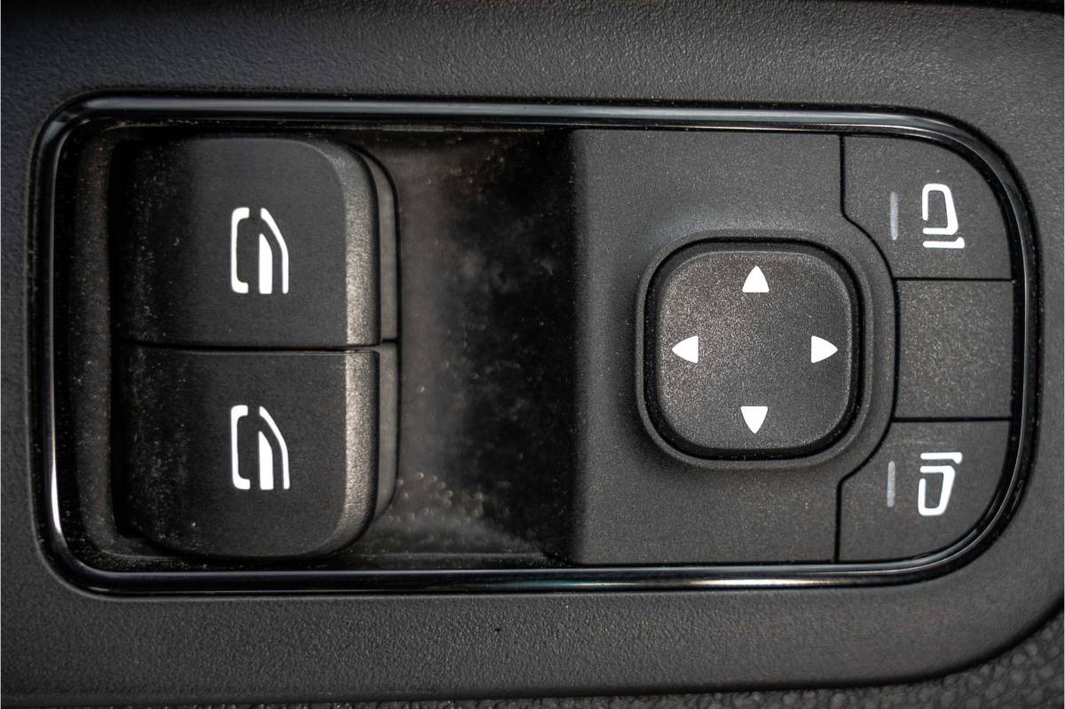 Mercedes-Benz Sprinter Mercedes-Benz Sprinter **317 CDI L2H2 | Automaat | 3-Zits | Camera | Carplay | Mbux | Climatronic | Trekhaak**