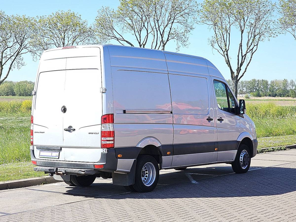 Mercedes-Benz Sprinter MERCEDES-BENZ SPRINTER 516 L2H2 Dubbellucht Airco N1 163Pk Euro6 Trekhaak 3-Zits!