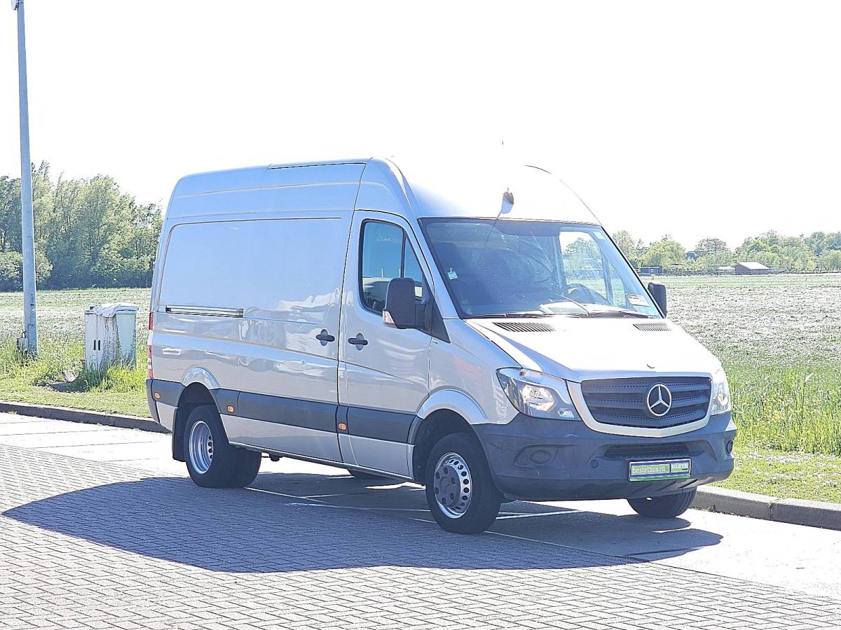 Mercedes-Benz Sprinter MERCEDES-BENZ SPRINTER 516 L2H2 Dubbellucht Airco N1 163Pk Euro6 Trekhaak 3-Zits!