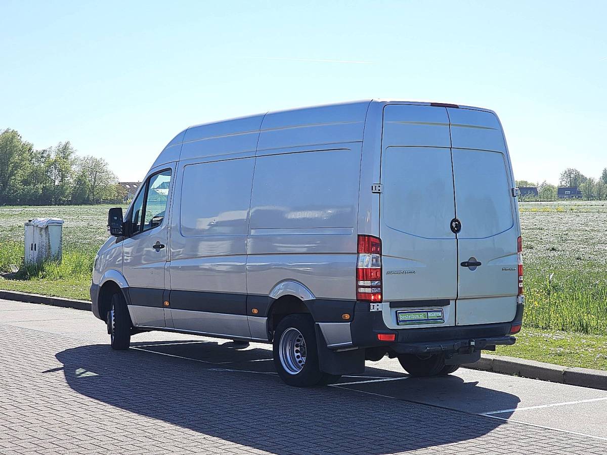 Mercedes-Benz Sprinter MERCEDES-BENZ SPRINTER 516 L2H2 Dubbellucht Airco N1 163Pk Euro6 Trekhaak 3-Zits!