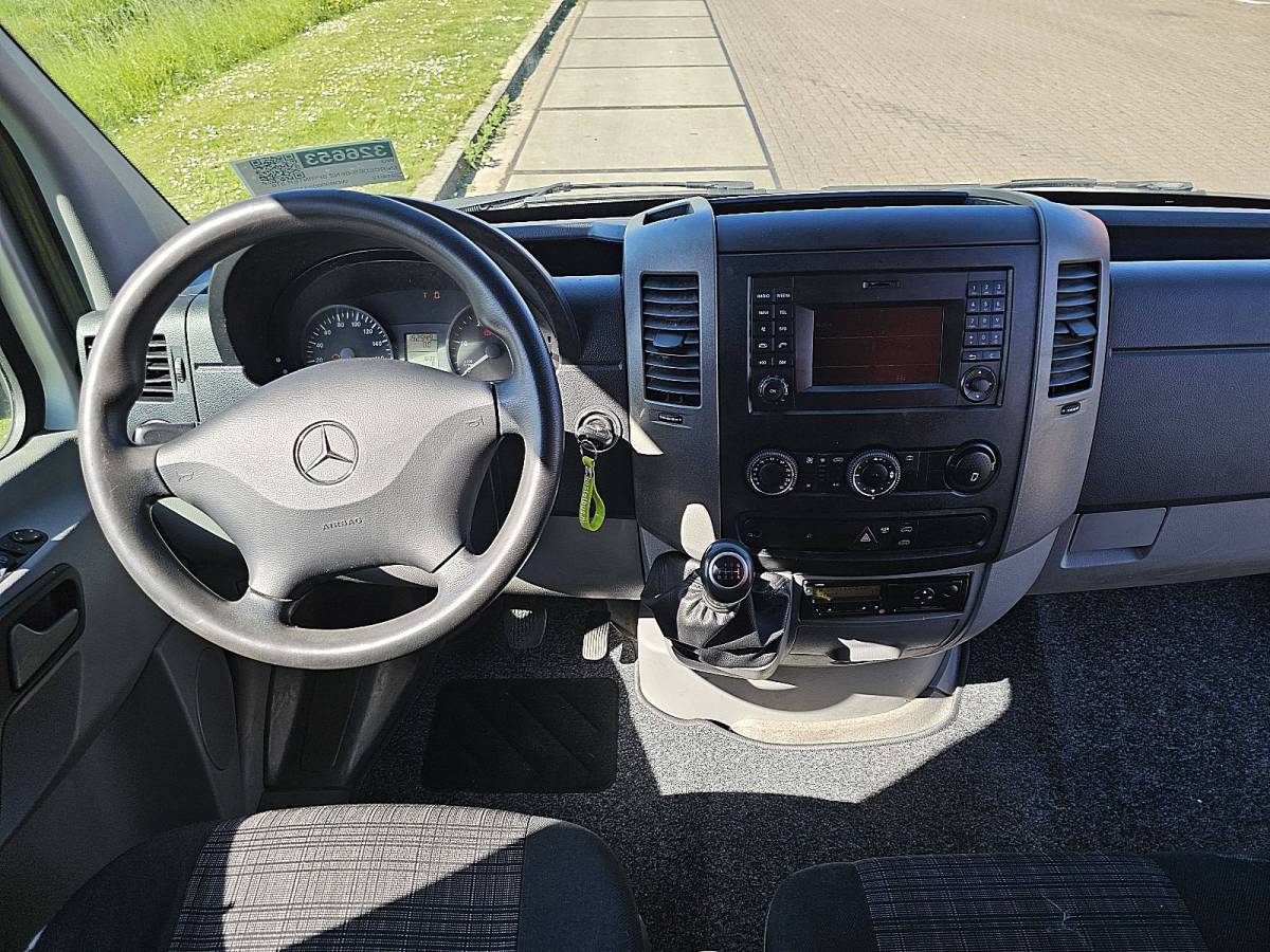 Mercedes-Benz Sprinter MERCEDES-BENZ SPRINTER 516 L2H2 Dubbellucht Airco N1 163Pk Euro6 Trekhaak 3-Zits!
