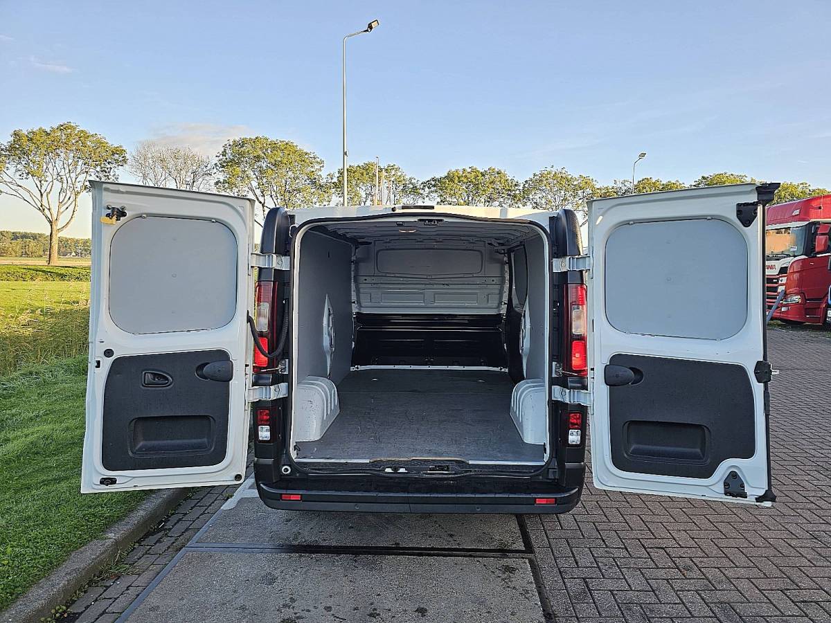 Renault Trafic RENAULT TRAFIC 2.0 DCI l2h1 camera 136pk!!