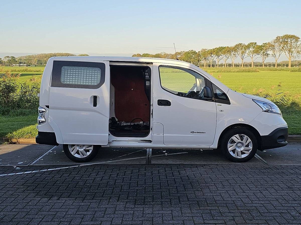 Nissan e-NV200 NISSAN E-NV200 l1 nap 200km wltp
