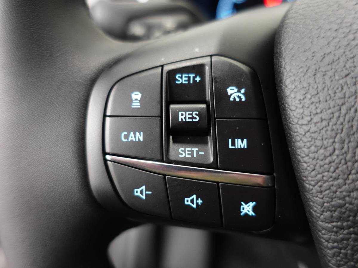 Ford Transit Ford Transit 310 2.0 TDCI L2H2 Trend Automaat Airco Bluetooth Camera  Cruise Control