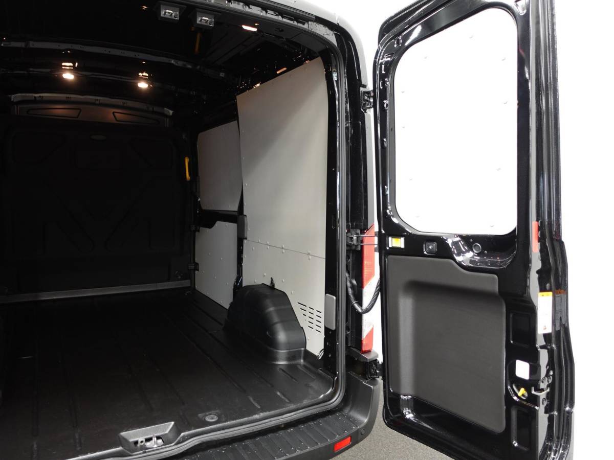 Ford Transit Ford Transit 310 2.0 TDCI L2H2 Trend Automaat Airco Bluetooth Camera  Cruise Control