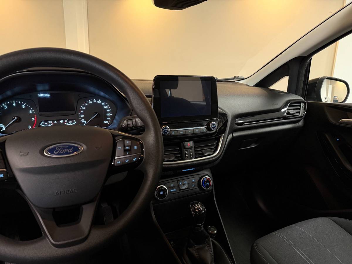 Ford Fiesta Ford Fiesta 1.1 *Carplay* 2de Eigenaar|Airco|Cruise|Lane-Assist|Navi|PDC|DAB|BT|NAP|Origineel NL