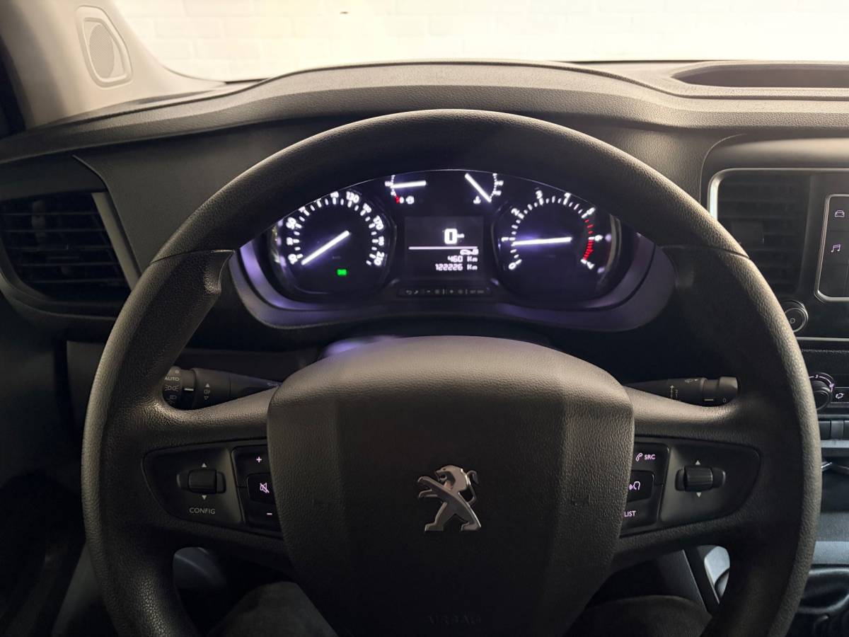 Peugeot Expert Peugeot Expert L2H1 1.5 BlueHDI 120pk Standard Premium, Airco, CruiseControl, Trekhaak, Keyless, Metallic Lak, RIJKLAARPRIJS!