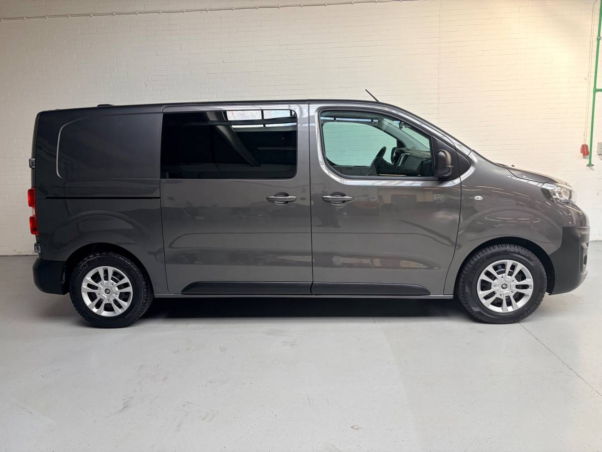 Peugeot Expert Peugeot Expert L2H1 1.5 BlueHDI 120pk Standard Premium, Airco, CruiseControl, Trekhaak, Keyless, Metallic Lak, RIJKLAARPRIJS!