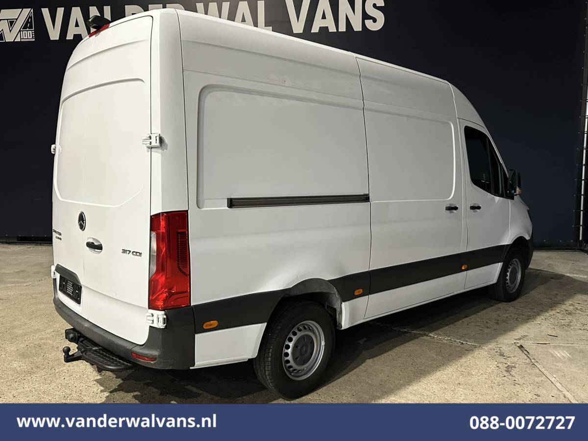 Mercedes-Benz Sprinter Mercedes-Benz Sprinter 317 CDI 170pk 3500kg Trekhaak L2H2 Euro6 Airco | Camera | Cruisecontrol Parkeersensoren, 270 Graden Achterdeuren, Bijrijdersbank, tachograaf