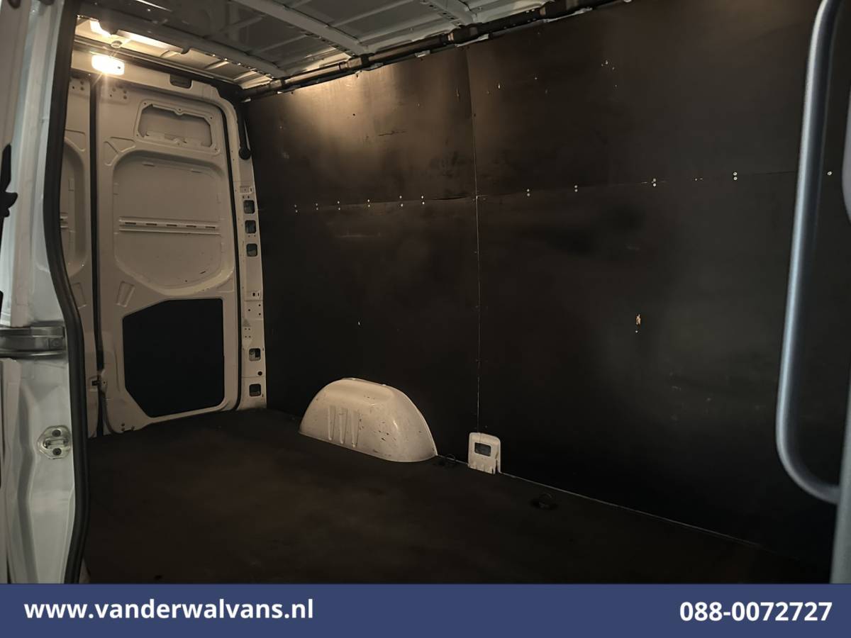 Mercedes-Benz Sprinter Mercedes-Benz Sprinter 317 CDI 170pk 3500kg Trekhaak L2H2 Euro6 Airco | Camera | Cruisecontrol Parkeersensoren, 270 Graden Achterdeuren, Bijrijdersbank, tachograaf