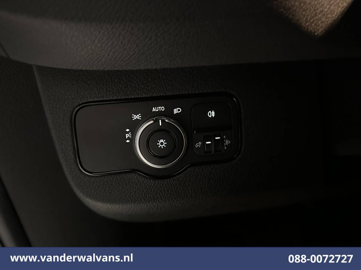Mercedes-Benz Sprinter Mercedes-Benz Sprinter 317 CDI 170pk 3500kg Trekhaak L2H2 Euro6 Airco | Camera | Cruisecontrol Parkeersensoren, 270 Graden Achterdeuren, Bijrijdersbank, tachograaf