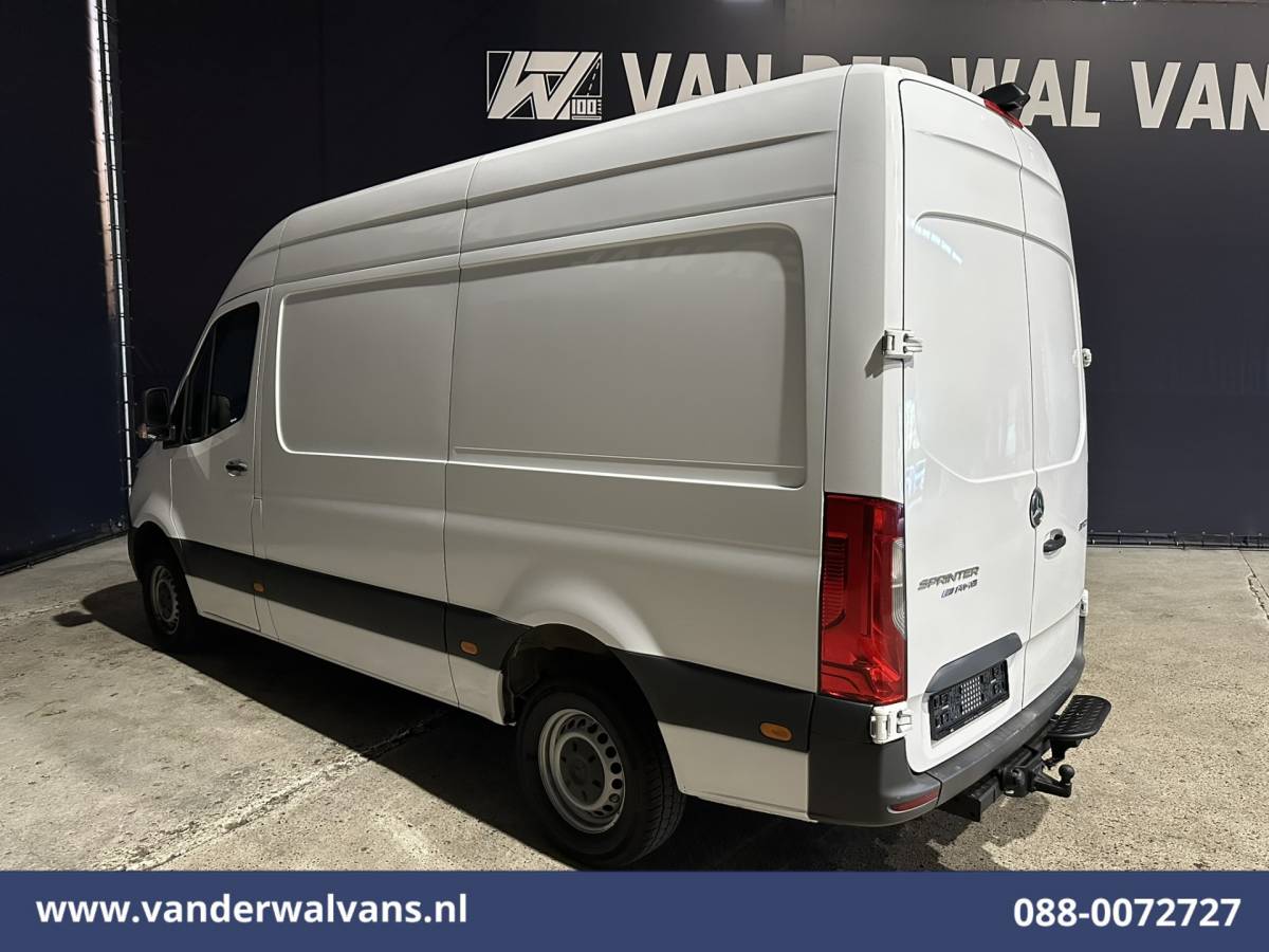 Mercedes-Benz Sprinter Mercedes-Benz Sprinter 317 CDI 170pk 3500kg Trekhaak L2H2 Euro6 Airco | Camera | Cruisecontrol Parkeersensoren, 270 Graden Achterdeuren, Bijrijdersbank, tachograaf