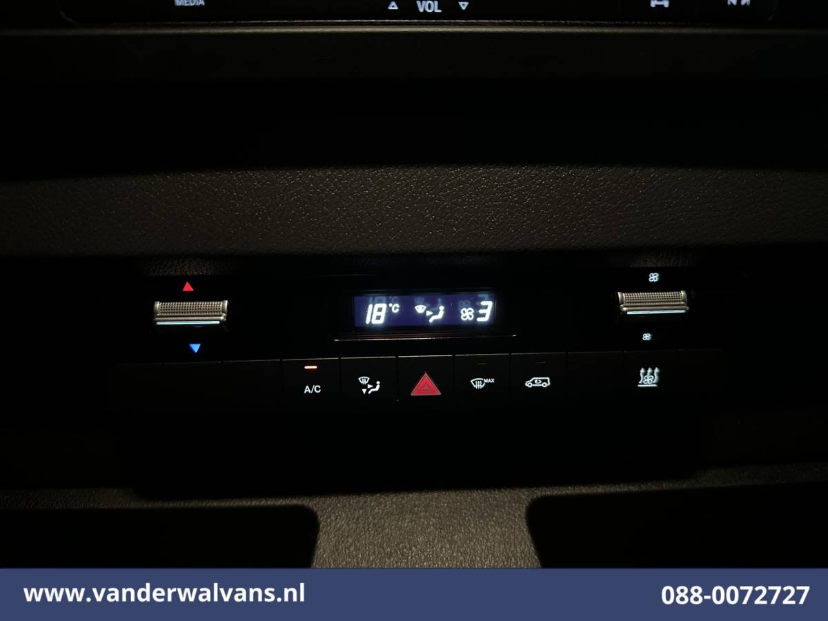Mercedes-Benz Sprinter Mercedes-Benz Sprinter 317 CDI 170pk 3500kg Trekhaak L2H2 Euro6 Airco | Camera | Cruisecontrol Parkeersensoren, 270 Graden Achterdeuren, Bijrijdersbank, tachograaf