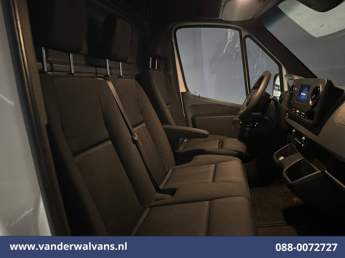 Mercedes-Benz Sprinter Mercedes-Benz Sprinter 317 CDI 170pk 3500kg Trekhaak L2H2 Euro6 Airco | Camera | Cruisecontrol Parkeersensoren, 270 Graden Achterdeuren, Bijrijdersbank, tachograaf