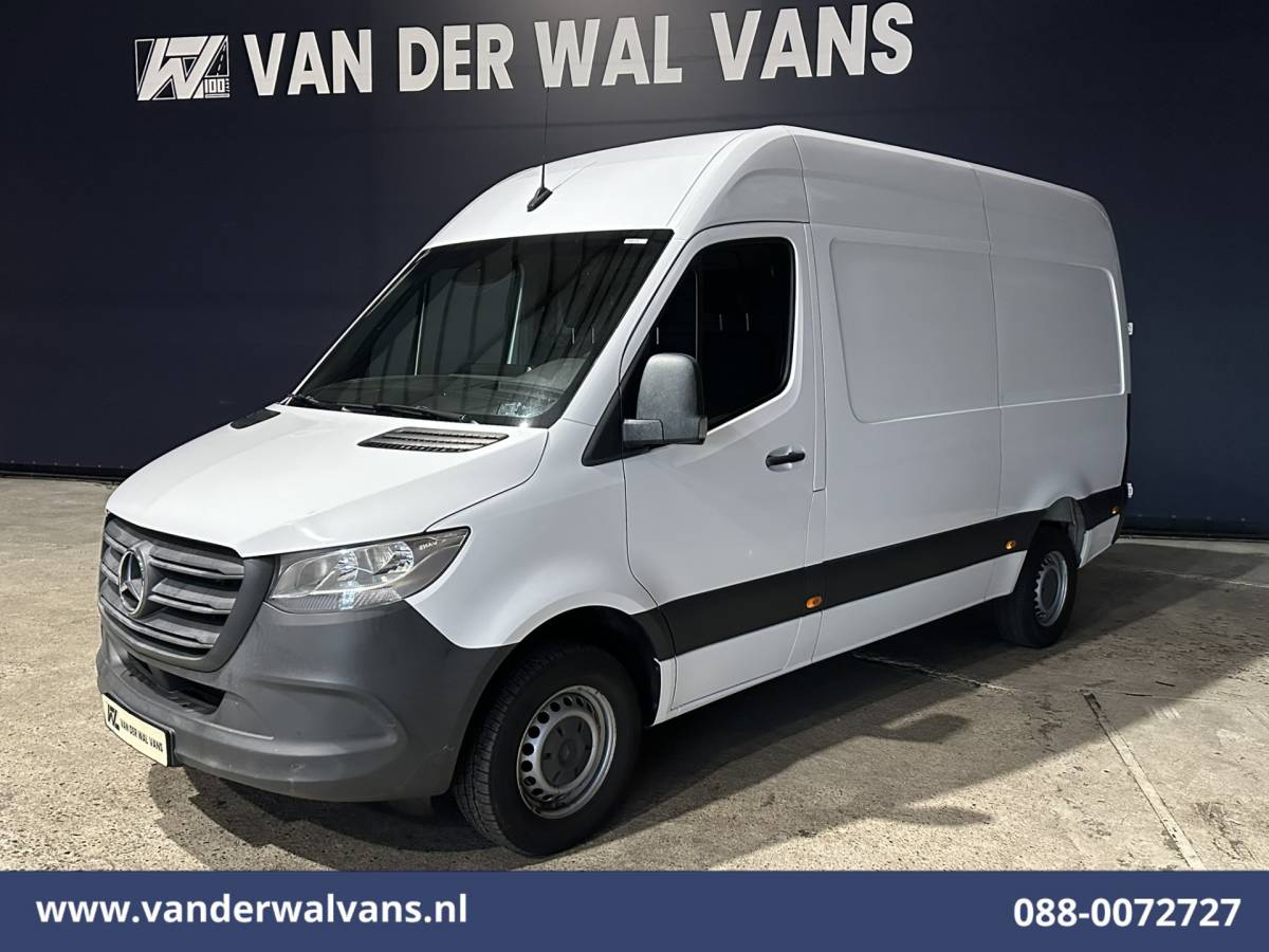 Mercedes-Benz Sprinter Mercedes-Benz Sprinter 317 CDI 170pk 3500kg Trekhaak L2H2 Euro6 Airco | Camera | Cruisecontrol Parkeersensoren, 270 Graden Achterdeuren, Bijrijdersbank, tachograaf