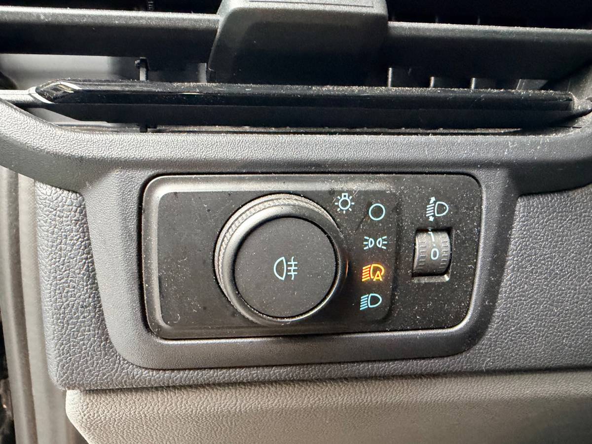 Ford Transit Custom Ford TRANSIT CUSTOM Automaat Sport AWD 4×4 320 2.0 TDCI 170pk L1H1 2xElek.Schuifdeur, Trekhaak, NEDERLANDSE BUS! 1STE EIGENAAR!