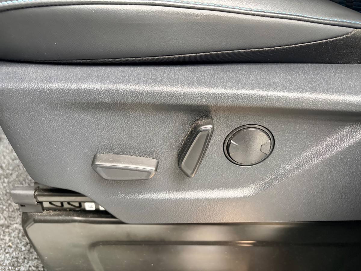 Ford Transit Custom Ford TRANSIT CUSTOM Automaat Sport AWD 4×4 320 2.0 TDCI 170pk L1H1 2xElek.Schuifdeur, Trekhaak, NEDERLANDSE BUS! 1STE EIGENAAR!