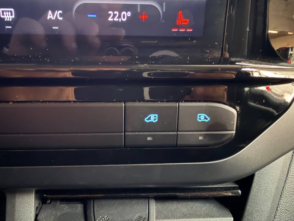 Ford Transit Custom Ford TRANSIT CUSTOM Automaat Sport AWD 4×4 320 2.0 TDCI 170pk L1H1 2xElek.Schuifdeur, Trekhaak, NEDERLANDSE BUS! 1STE EIGENAAR!