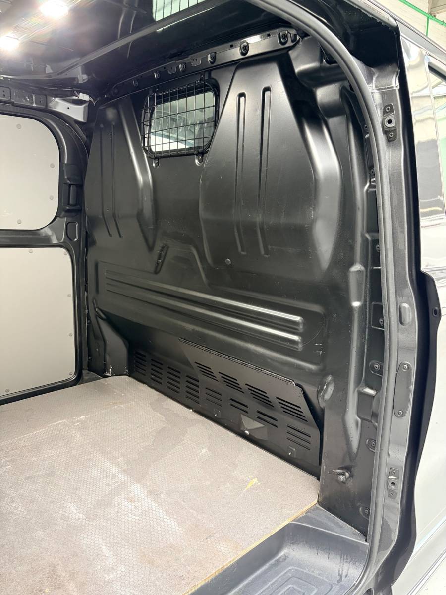 Ford Transit Custom Ford TRANSIT CUSTOM Automaat Sport AWD 4×4 320 2.0 TDCI 170pk L1H1 2xElek.Schuifdeur, Trekhaak, NEDERLANDSE BUS! 1STE EIGENAAR!
