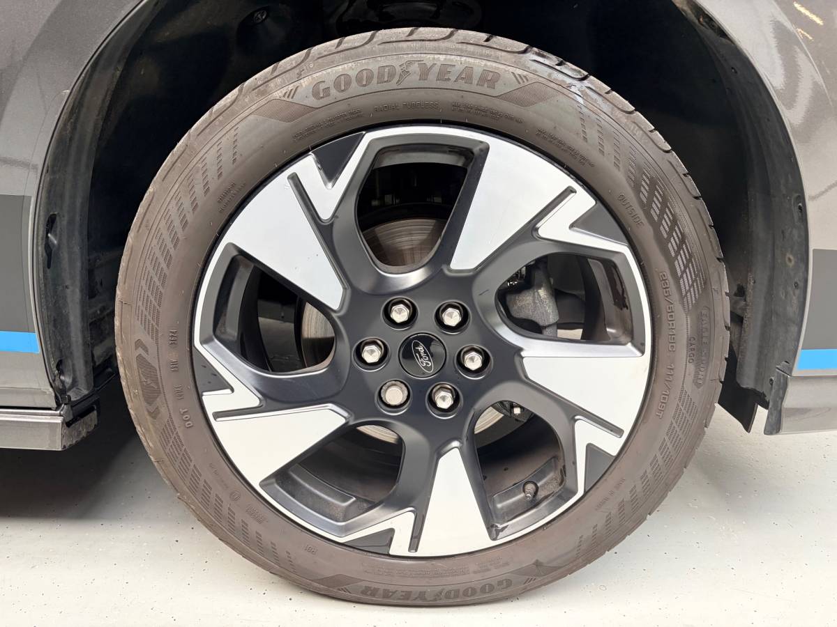 Ford Transit Custom Ford TRANSIT CUSTOM Automaat Sport AWD 4×4 320 2.0 TDCI 170pk L1H1 2xElek.Schuifdeur, Trekhaak, NEDERLANDSE BUS! 1STE EIGENAAR!