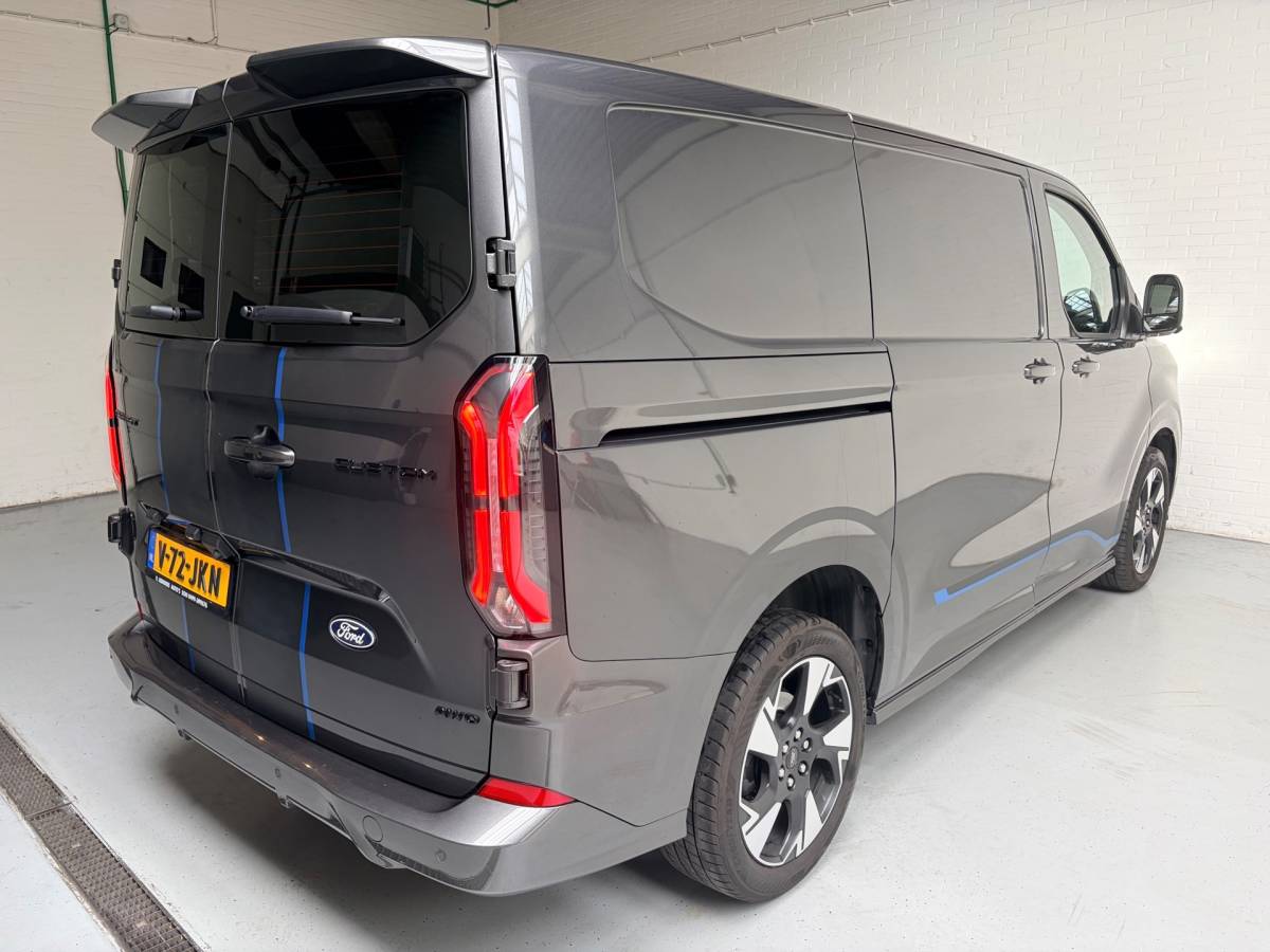 Ford Transit Custom Ford TRANSIT CUSTOM Automaat Sport AWD 4×4 320 2.0 TDCI 170pk L1H1 2xElek.Schuifdeur, Trekhaak, NEDERLANDSE BUS! 1STE EIGENAAR!