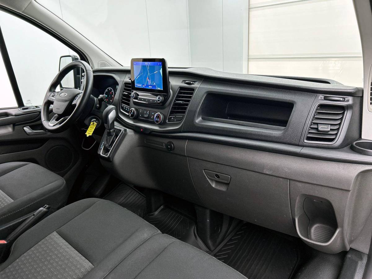 Ford Transit Custom Ford Transit Custom 130pk Automaat L2H1 Trend Navigatie Camera Apple Carplay Trekhaak Cruise control Airco