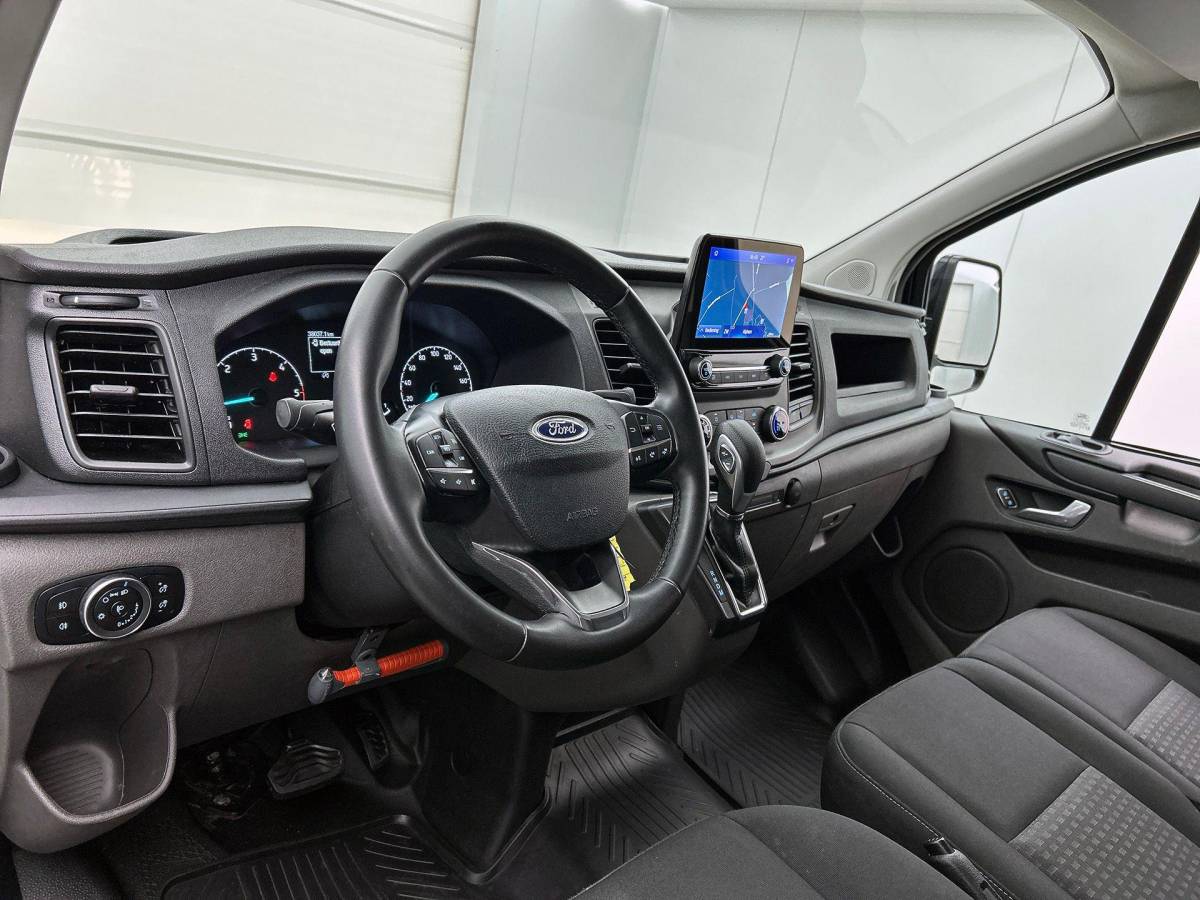 Ford Transit Custom Ford Transit Custom 130pk Automaat L2H1 Trend Navigatie Camera Apple Carplay Trekhaak Cruise control Airco