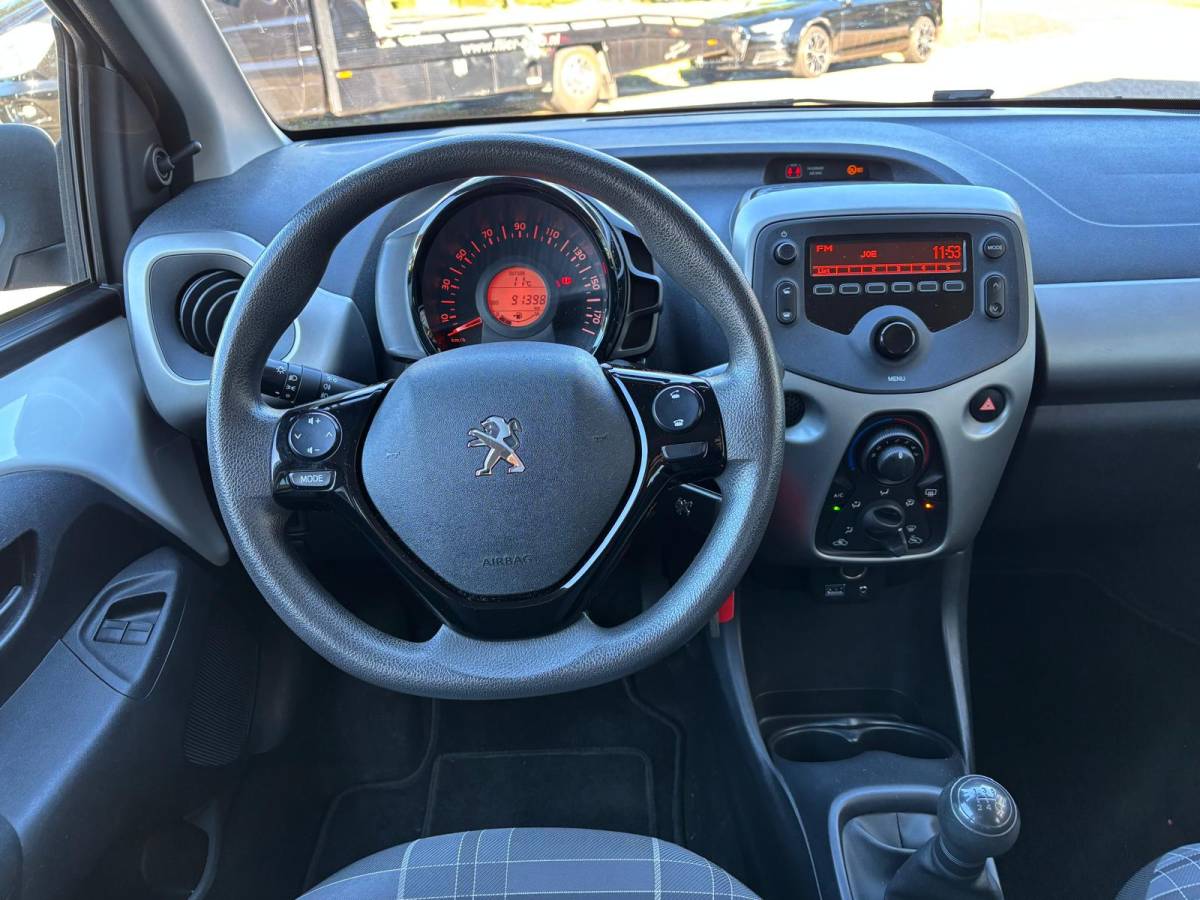 Peugeot 108 Peugeot 108 1.0 70PK e-VTi Active Pack Premium —VERKOCHT—
