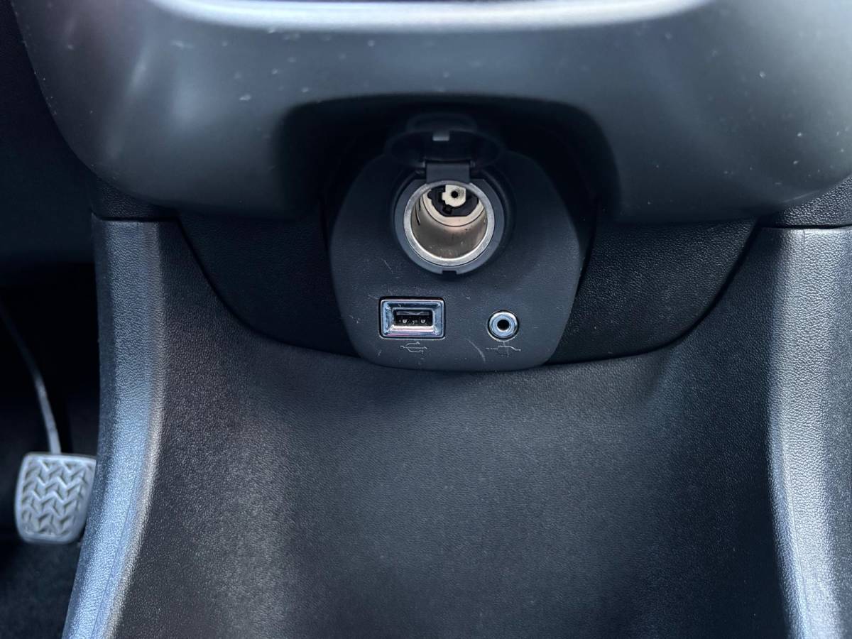 Peugeot 108 Peugeot 108 1.0 70PK e-VTi Active Pack Premium —VERKOCHT—