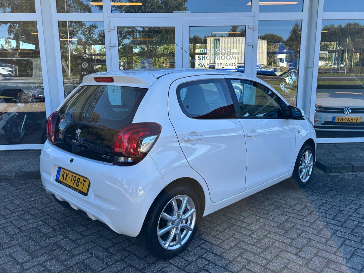 Peugeot 108 Peugeot 108 1.0 70PK e-VTi Active Pack Premium —VERKOCHT—