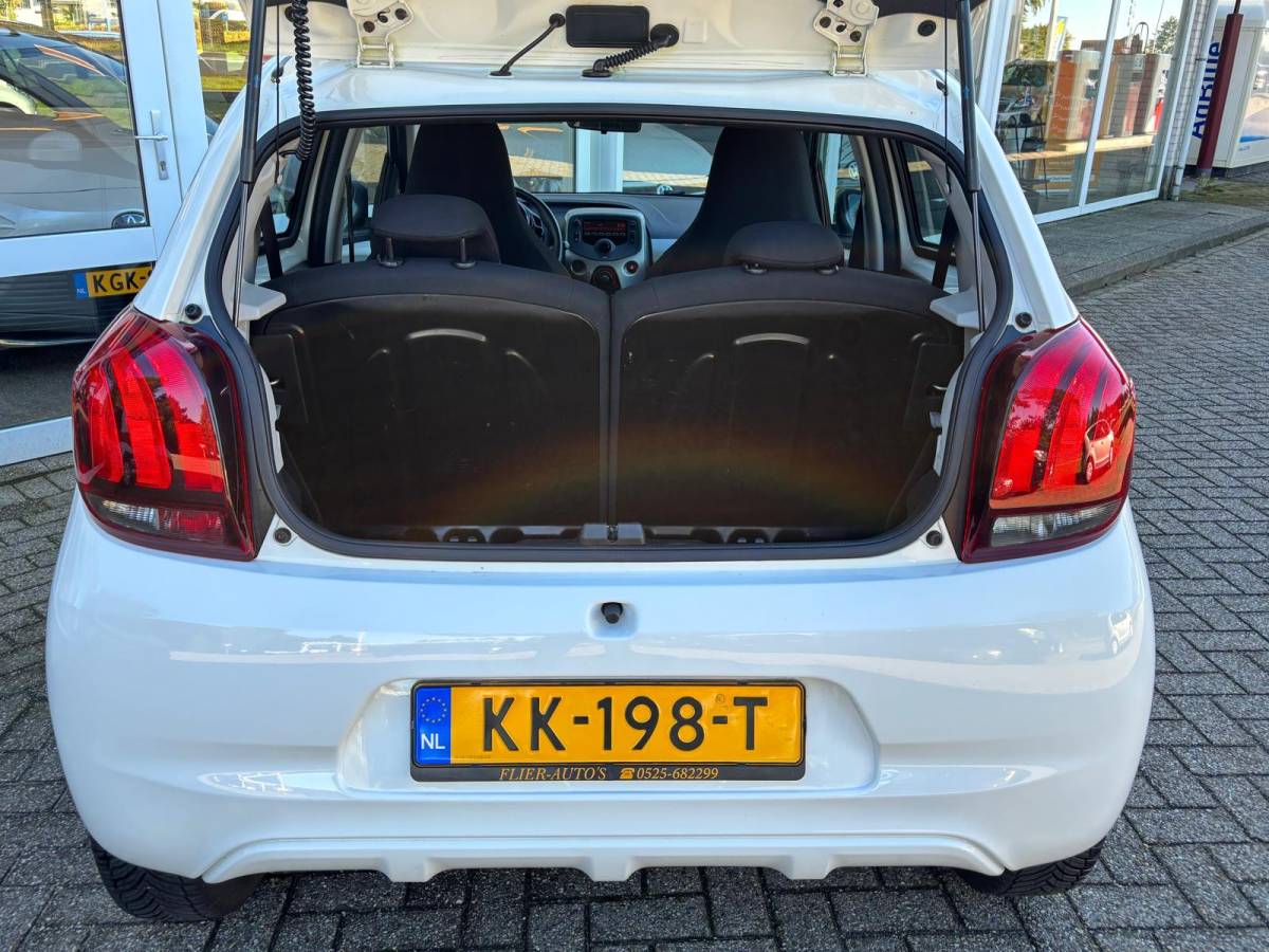 Peugeot 108 Peugeot 108 1.0 70PK e-VTi Active Pack Premium —VERKOCHT—