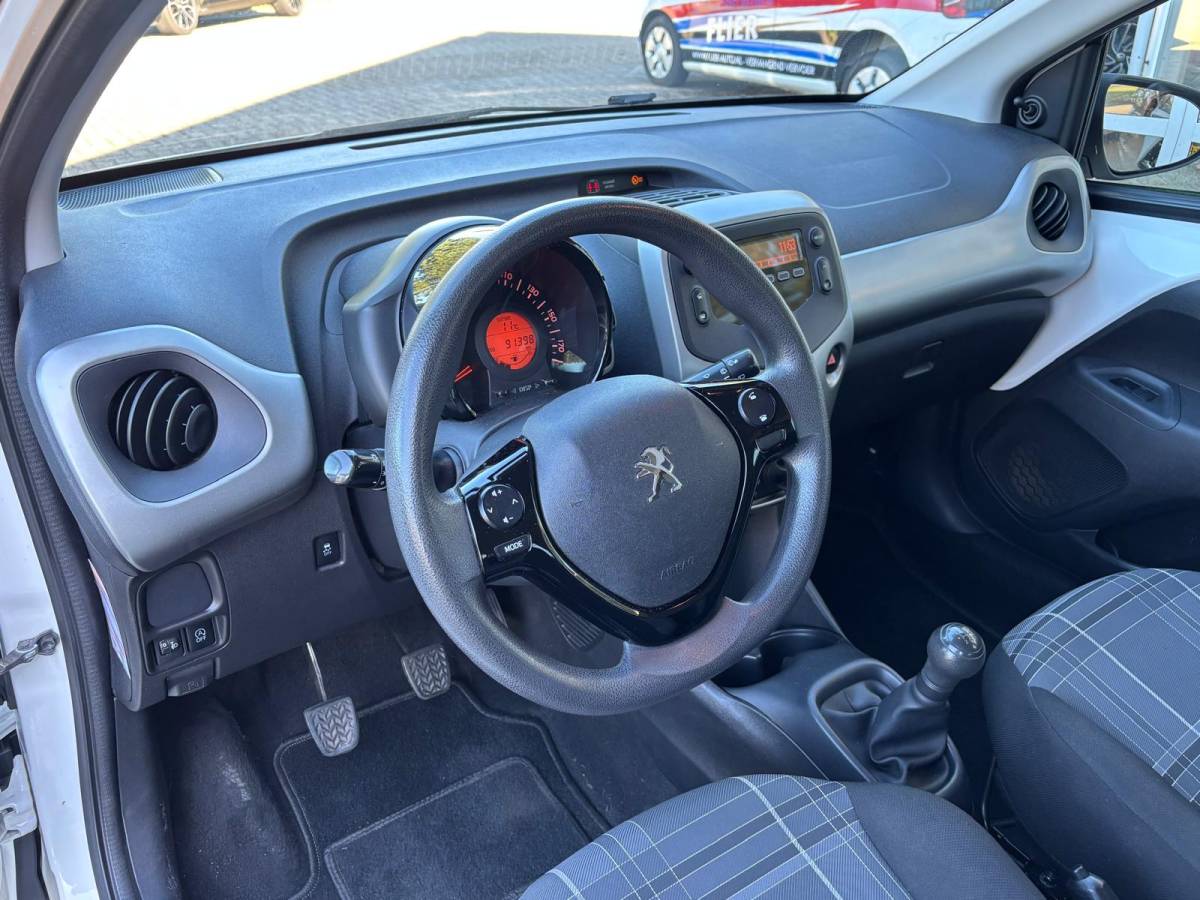 Peugeot 108 Peugeot 108 1.0 70PK e-VTi Active Pack Premium —VERKOCHT—