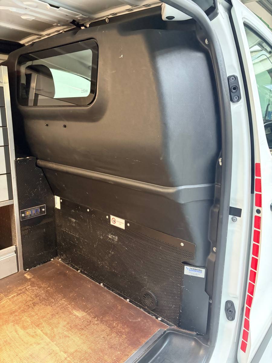Citroën Jumpy Citroen Jumpy Servicewagen 1.6 BlueHDI 95pk euro6 L2H1 V230 omvormer BOTT inrichting Standkachel Trekhaak 2000KG, RIJKLAARPRIJS!