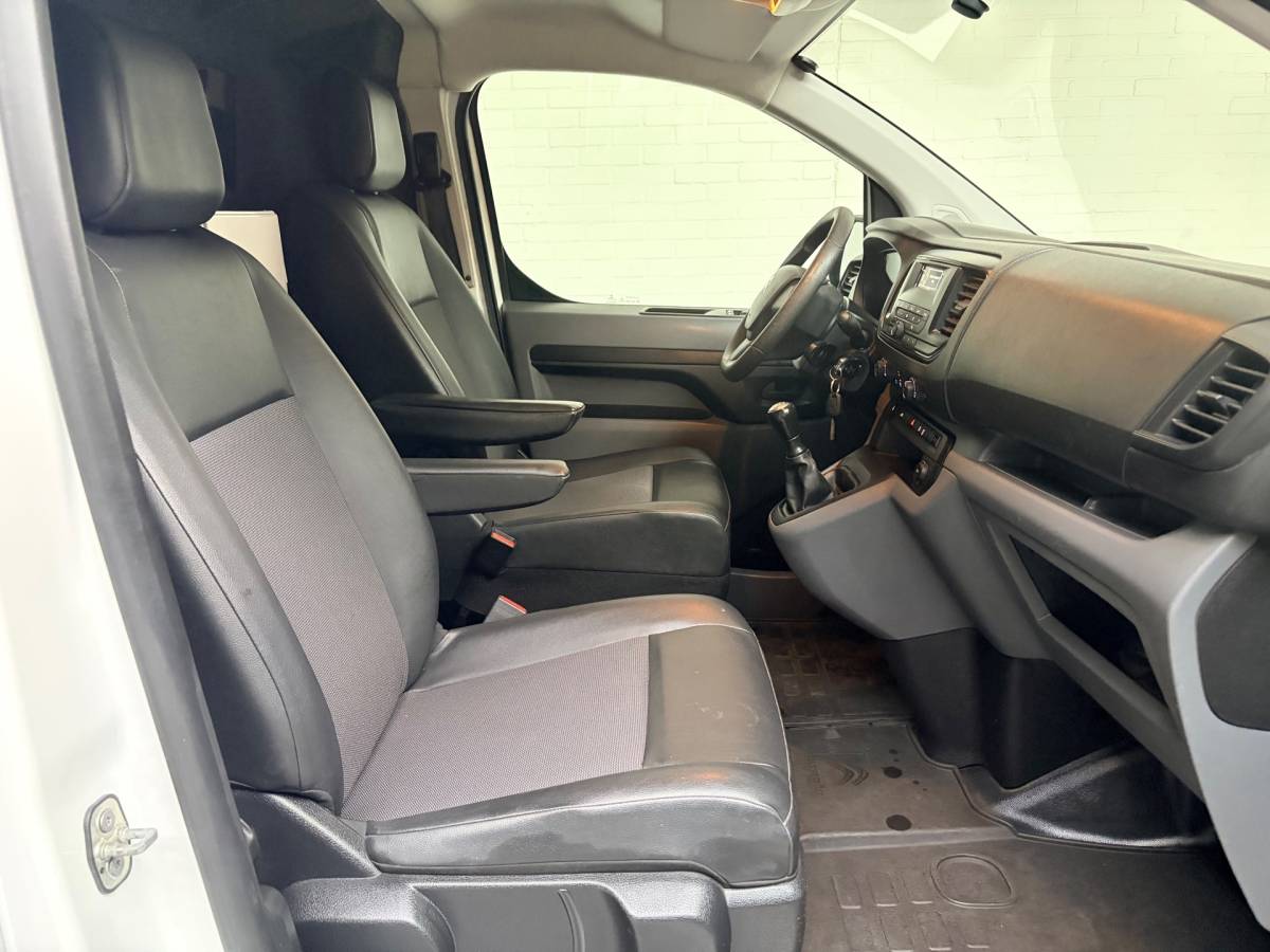 Citroën Jumpy Citroen Jumpy Servicewagen 1.6 BlueHDI 95pk euro6 L2H1 V230 omvormer BOTT inrichting Standkachel Trekhaak 2000KG, RIJKLAARPRIJS!