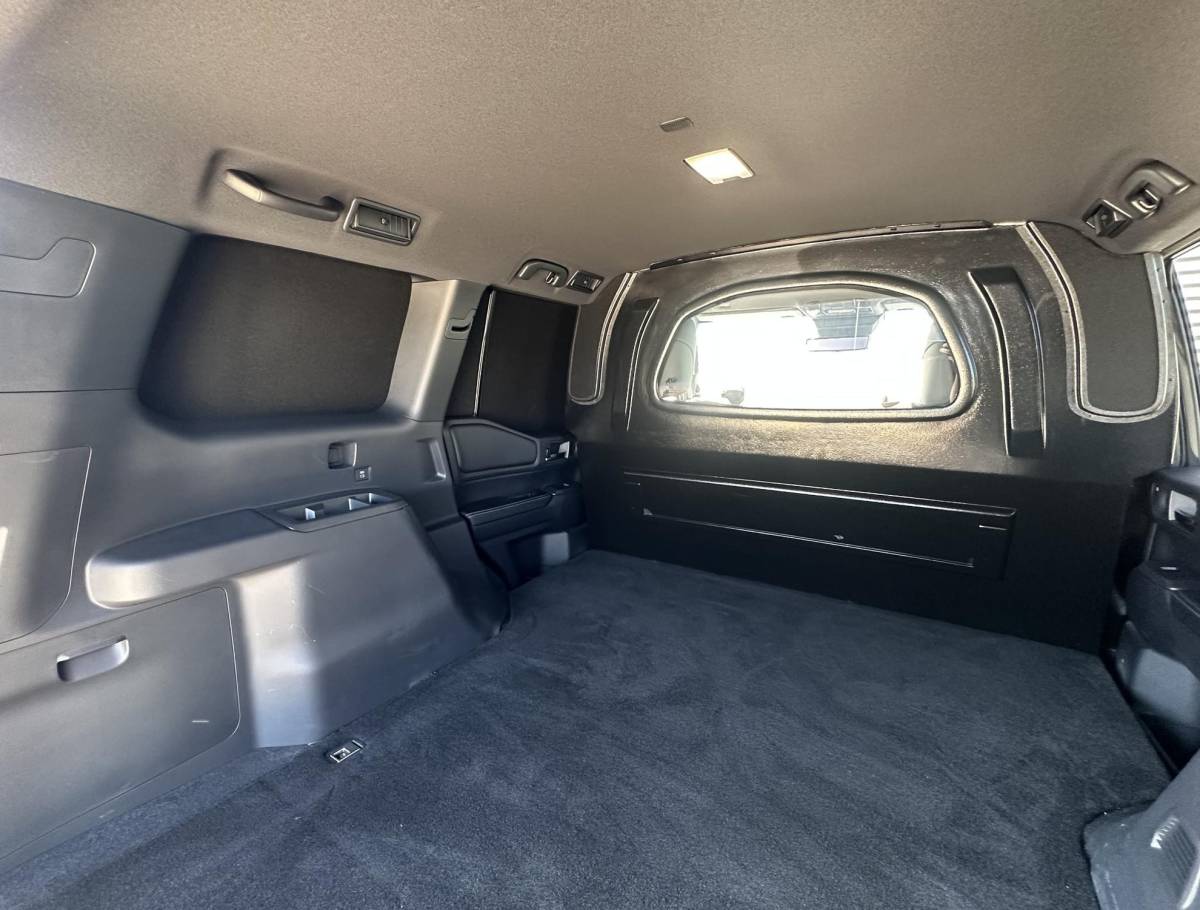 Toyota Land Cruiser Toyota Land Cruiser 2.8 D-4D landcruiser Blind Van Professional Executive Luxe Uitvoering!