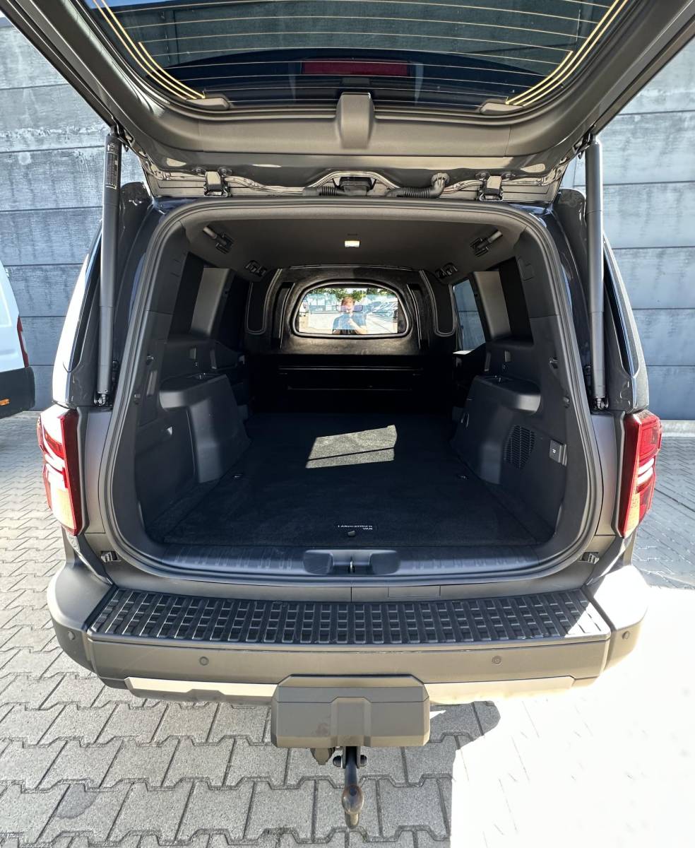 Toyota Land Cruiser Toyota Land Cruiser 2.8 D-4D landcruiser Blind Van Professional Executive Luxe Uitvoering!