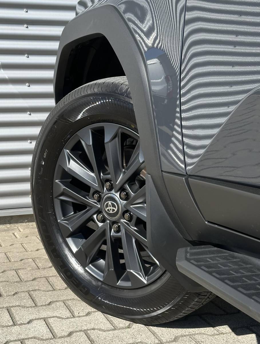 Toyota Land Cruiser Toyota Land Cruiser 2.8 D-4D landcruiser Blind Van Professional Executive Luxe Uitvoering!