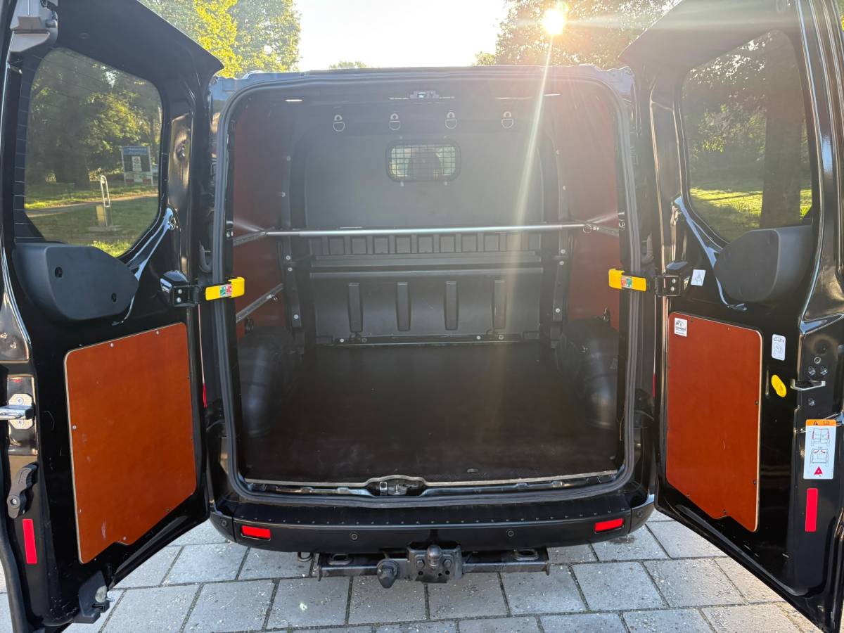 Ford Transit Custom Ford Transit Custom 300 2.0 TDCI L2H1 Limited DC170PK|DUBBELCABINE|automaat|ACC|stoelverwarming|trekhaak|blind spot|apple carplay