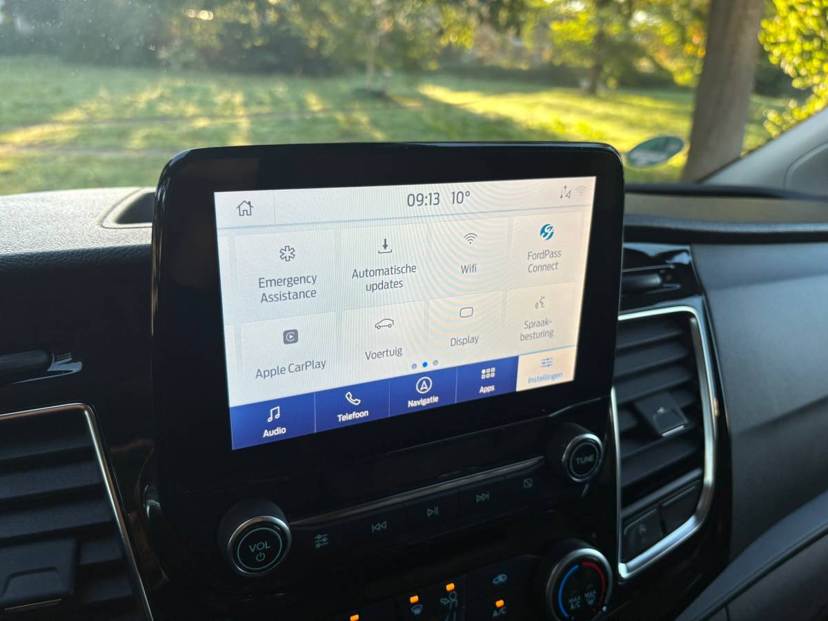 Ford Transit Custom Ford Transit Custom 300 2.0 TDCI L2H1 Limited DC170PK|DUBBELCABINE|automaat|ACC|stoelverwarming|trekhaak|blind spot|apple carplay
