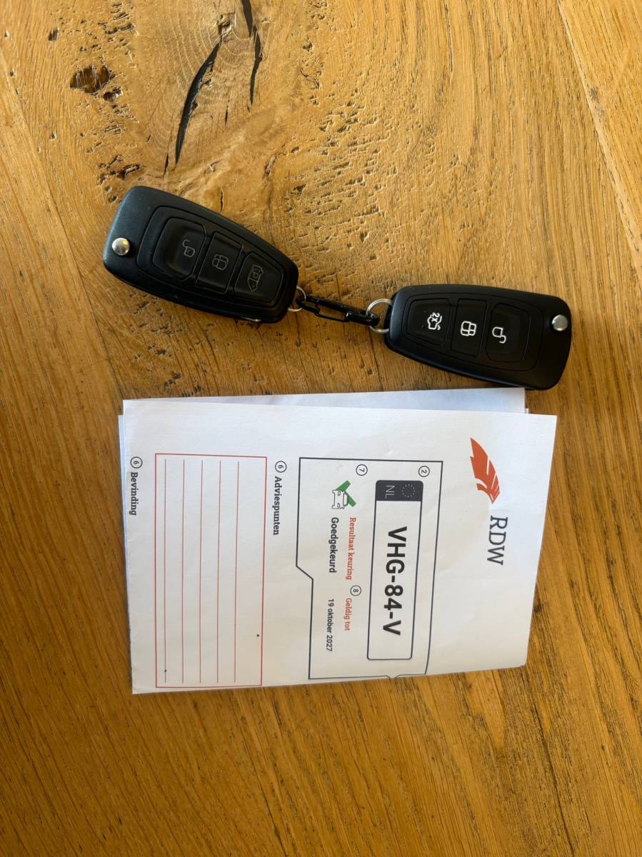 Ford Transit Custom Ford Transit Custom 300 2.0 TDCI L2H1 Limited DC170PK|DUBBELCABINE|automaat|ACC|stoelverwarming|trekhaak|blind spot|apple carplay