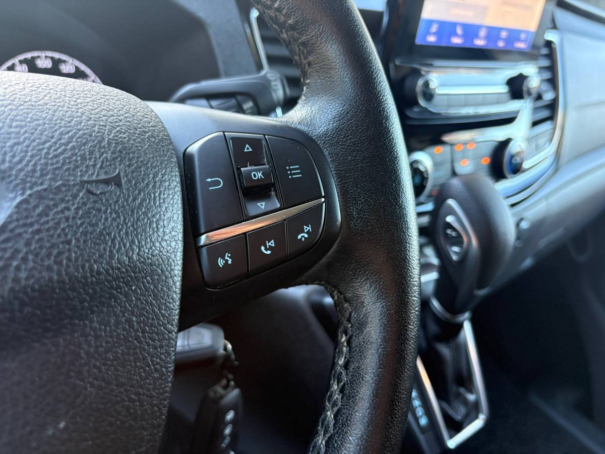 Ford Transit Custom Ford Transit Custom 300 2.0 TDCI L2H1 Limited DC170PK|DUBBELCABINE|automaat|ACC|stoelverwarming|trekhaak|blind spot|apple carplay