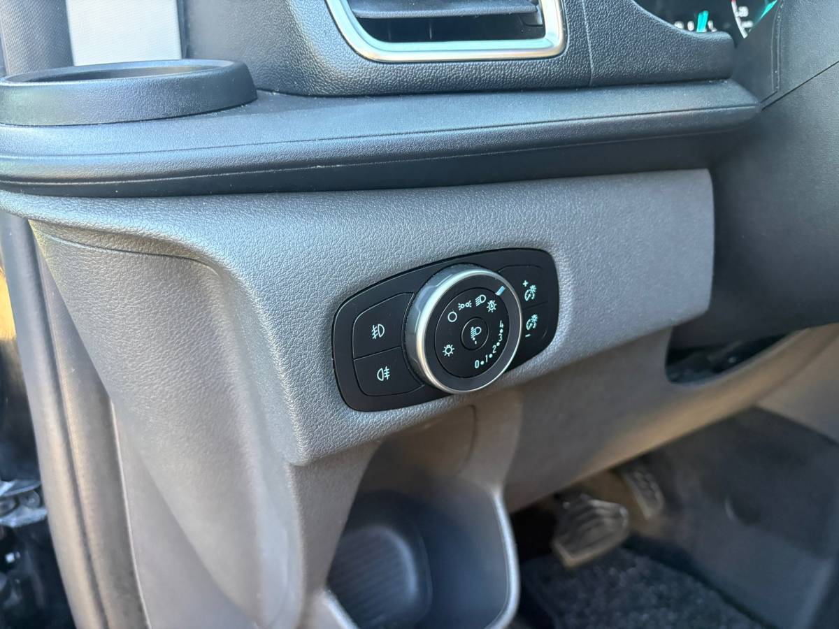 Ford Transit Custom Ford Transit Custom 300 2.0 TDCI L2H1 Limited DC170PK|DUBBELCABINE|automaat|ACC|stoelverwarming|trekhaak|blind spot|apple carplay