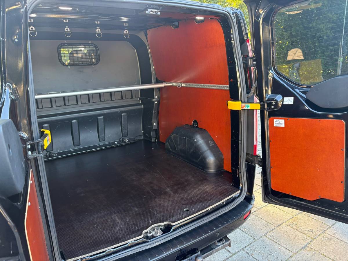 Ford Transit Custom Ford Transit Custom 300 2.0 TDCI L2H1 Limited DC170PK|DUBBELCABINE|automaat|ACC|stoelverwarming|trekhaak|blind spot|apple carplay
