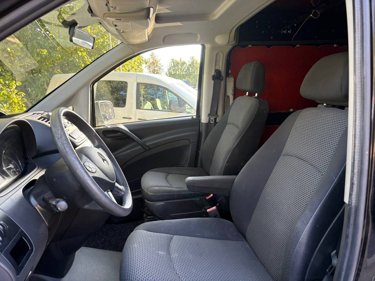 Mercedes-Benz Vito Mercedes-Benz Vito 113 CDI 320 Lang Luxe|NAP|Automaat|trekhaak 2000KG|airco|navi|bluetooth|imperiaal