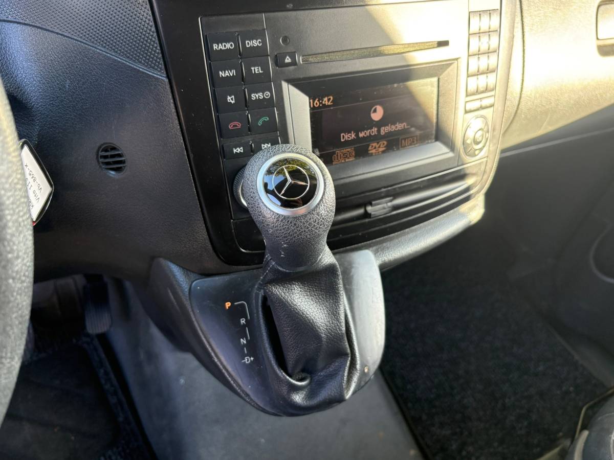 Mercedes-Benz Vito Mercedes-Benz Vito 113 CDI 320 Lang Luxe|NAP|Automaat|trekhaak 2000KG|airco|navi|bluetooth|imperiaal