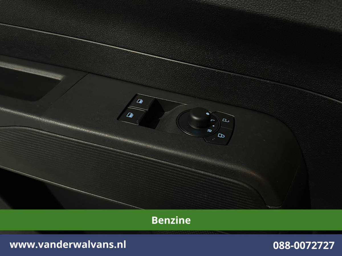 Ford Transit Courier Ford Transit Courier 1.0 Trend 101pk Benzine L1H1 Euro6 Airco | Apple Carplay | Cruisecontrol | Parkeersensoren Android Auto, Verwarmbare Spiegels