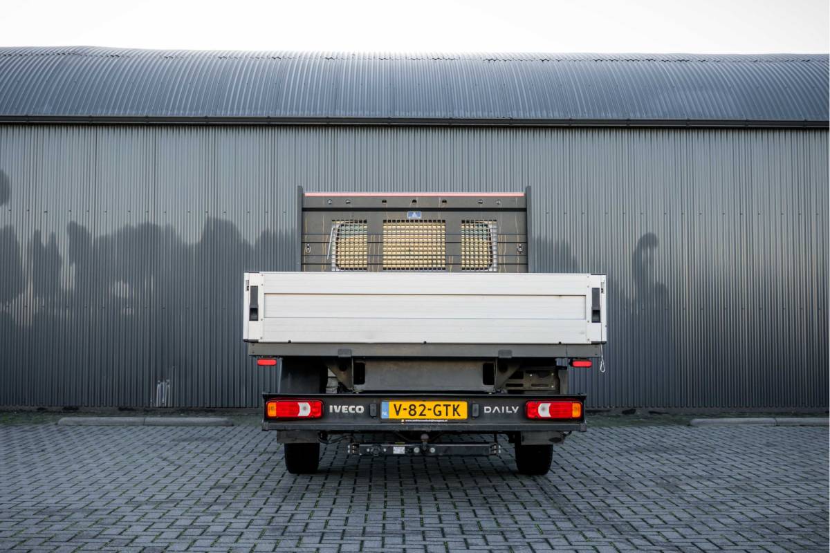 Iveco  Iveco 35S14 | 3-Zits | 1e Eigenaar | 3.5T Trekgewicht | Cruise | Navi | open laadbak 3.42M | Climatronic