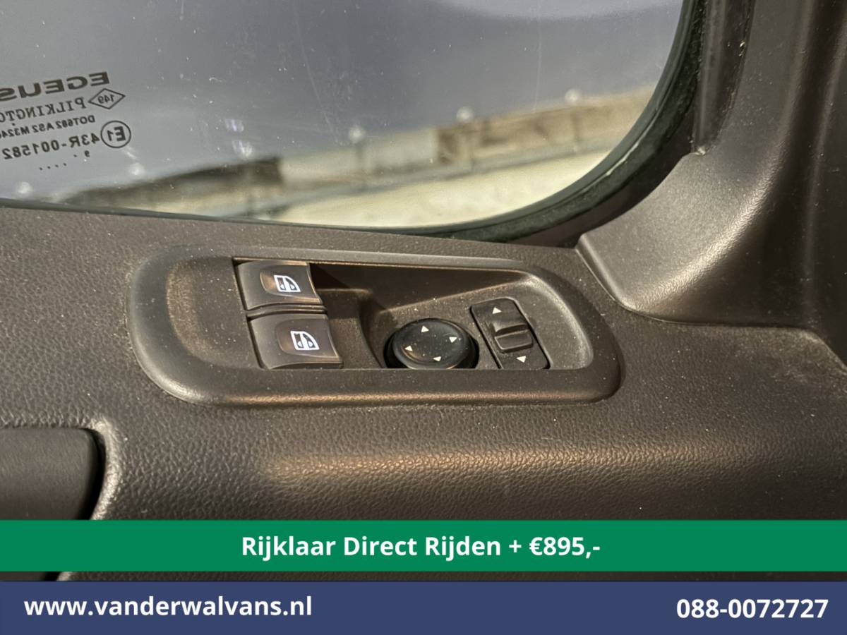 Renault Master Renault Master 2.3 dCi 146pk Bakwagen Laadklep Euro6 *Rijklaar Direct Rijden* Airco | LED | 1000kg laadvermogen Bijrijdersbank Bijrijdersbank
