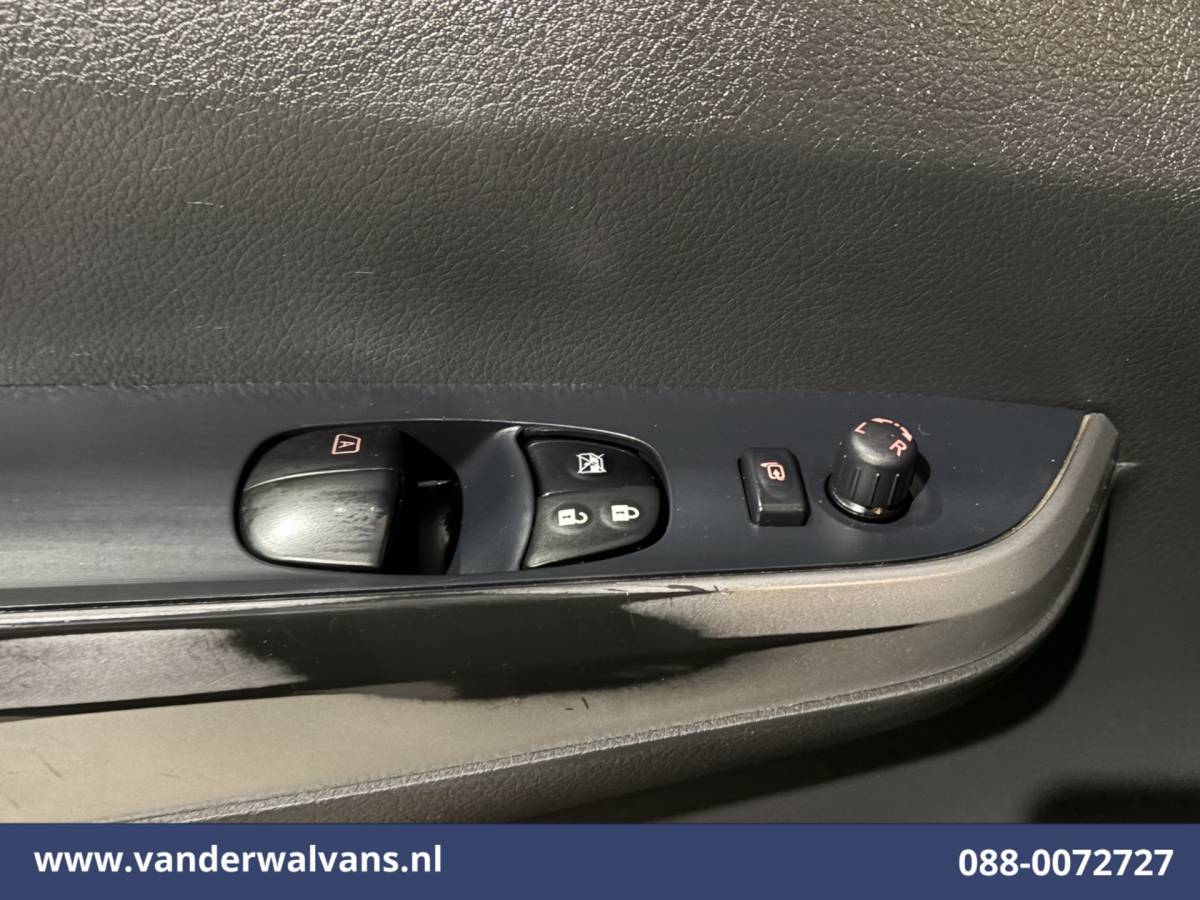 Nissan Navara Nissan Navara 2.3 dCi 164pk 4×4 Aandrijving Euro6 Airco | 3500kg trekhaak | Camera | Cruisecontrol | LM Velgen | Navigatie,